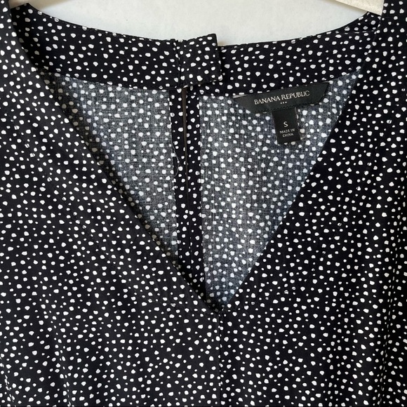 Banana Republic women’s 3/4 sleeve polka dot romper, small, black and white - Picture 3 of 10